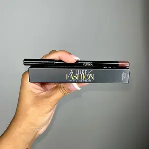 Brown lip liner