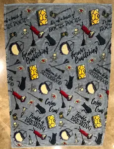It’s just a bunch of Hocus Pocus!  grab your cozy coven blanket before the Sanderson sisters find out. Best gift for friends、