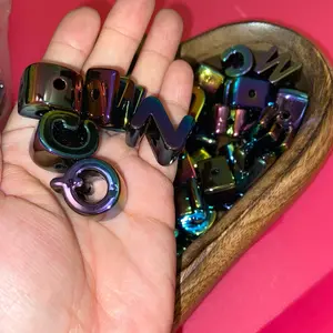 High quality oversized alphabet seashell beads UV coated 20mm Drinkware