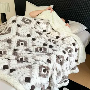 Luxury Bohemian Wave Blanket, Thick Geometric Pattern Decorative Throw, Bedroom & Living Room Use, Foldable Portable Nap Mat