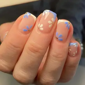 Short White French Floral Press On Nails – 24 Pcs Glossy Full‑Cover Short Square Nails with Elegant Flower French Tips, Reusable Kit with Glue