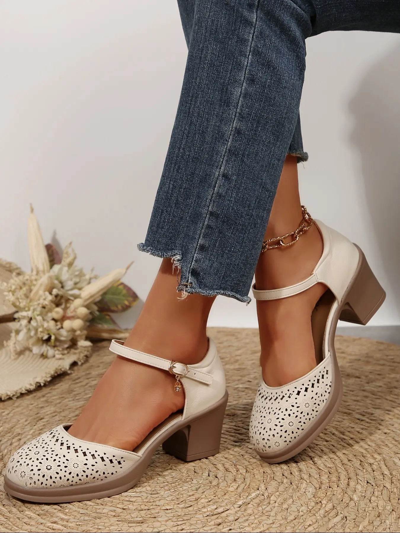 Women's Fashion Mary Jane Shoes Sandals, Fashionable Breathable Sandals, Hollow Out Open Toe Chunky High Heels, Comfortable Breathable Design, Perfect for Daily Wear & Special Occasions, Summer