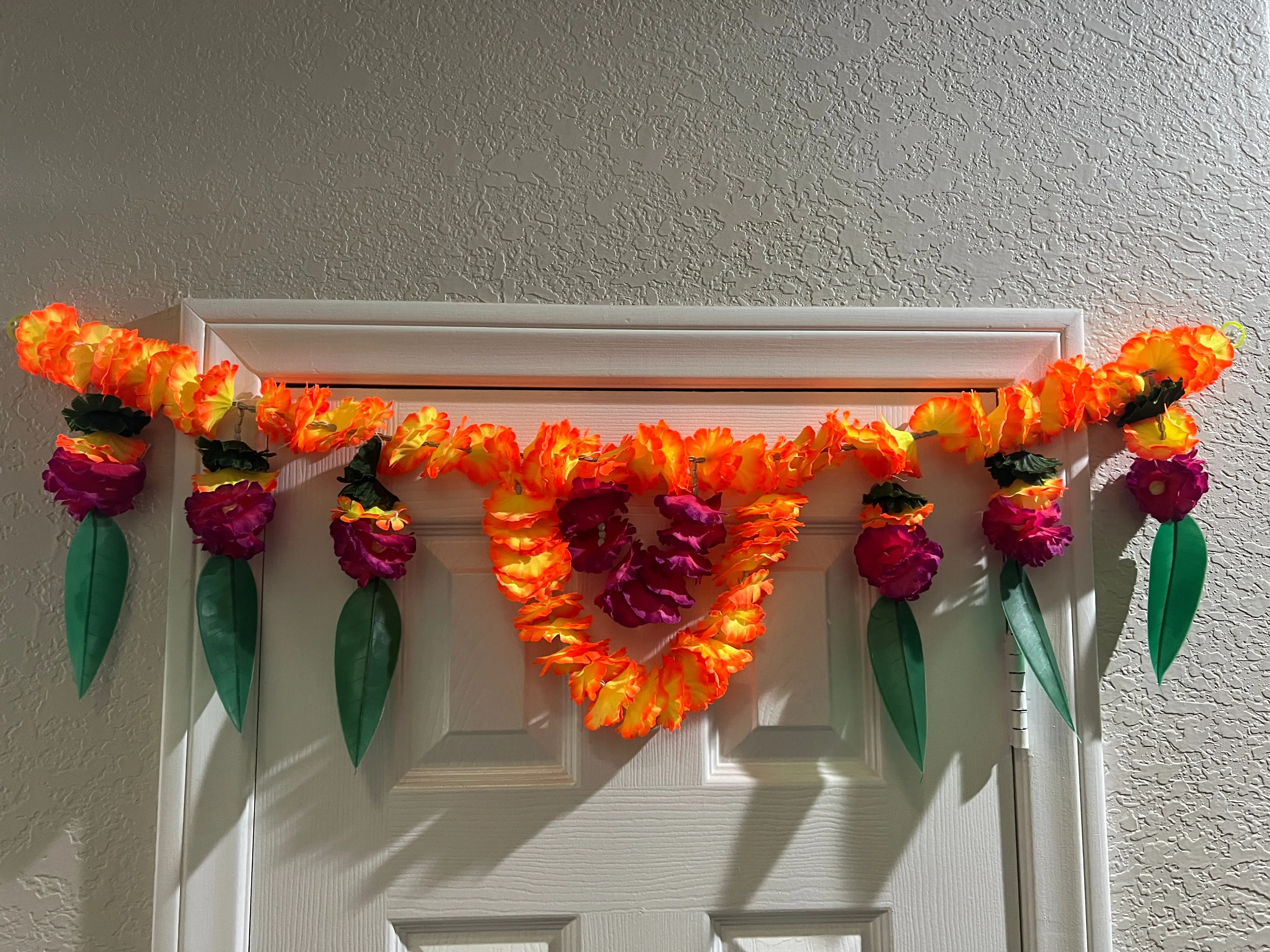 1 Pc Artificial Flower Bandarwal with Leaves for Door Decoration Multicolor String Toran for Indian Diwali Decorations Items Fancy Garland Door Latkan Hangings Valance Floral Festival Decoration Toran Indian Wedding Decoration