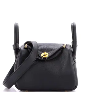 Pre-owned HERMÈS material Messenger Bags Hermes Lindy Bag Clemence Mini by Rebag