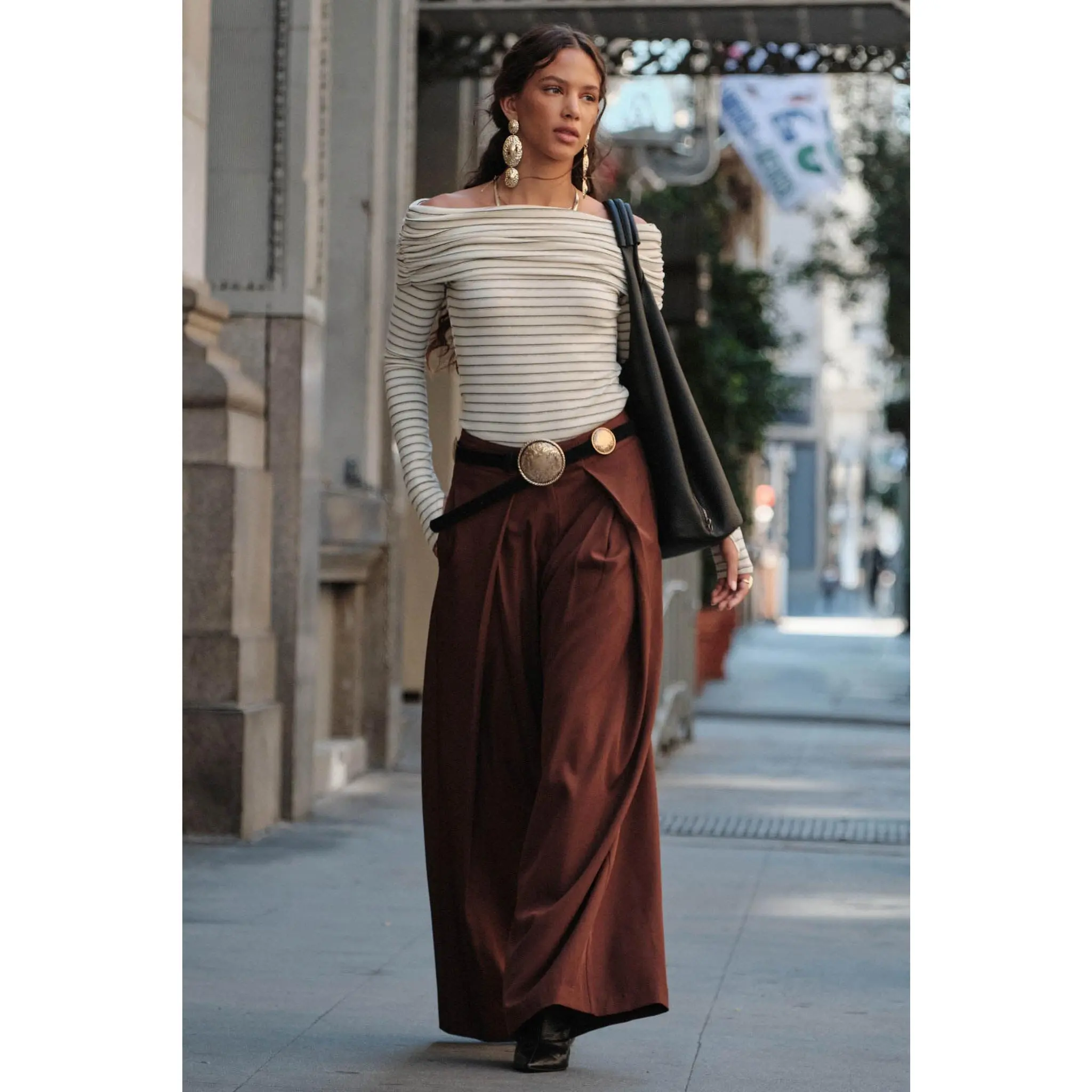 Walk This Way Gabardine Pleated Wide-Leg Pants