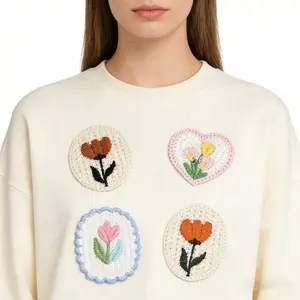 5pcs floral applique patches suitable for hats, pants, clothing appliques, patches, hair accessories, and knit embroidery. Sewing method: Hand sewing.