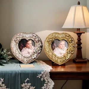 Classical European Style Resin Heart-Shaped Rose Photo Frame, 1pc, Ideal for Home Display and Photography Props, Home Decoration
