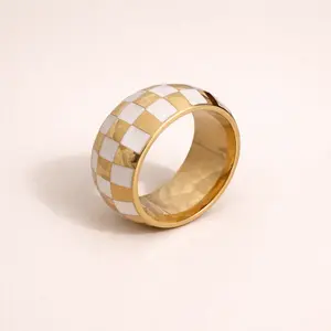 Checkered Ring