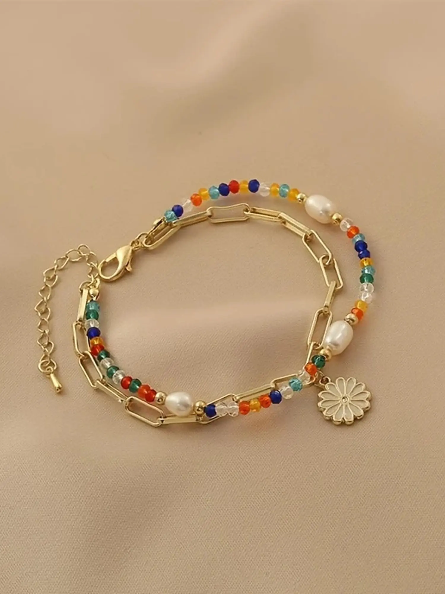 Daisy Beaded Bracelet, Flower Design Bracelet, Bohemian Colorful Glass Beads Design, Perfect for Beach, Travel, Dates, Parties, Casual Style, Bead Bracelets, Jewelry Bracelet