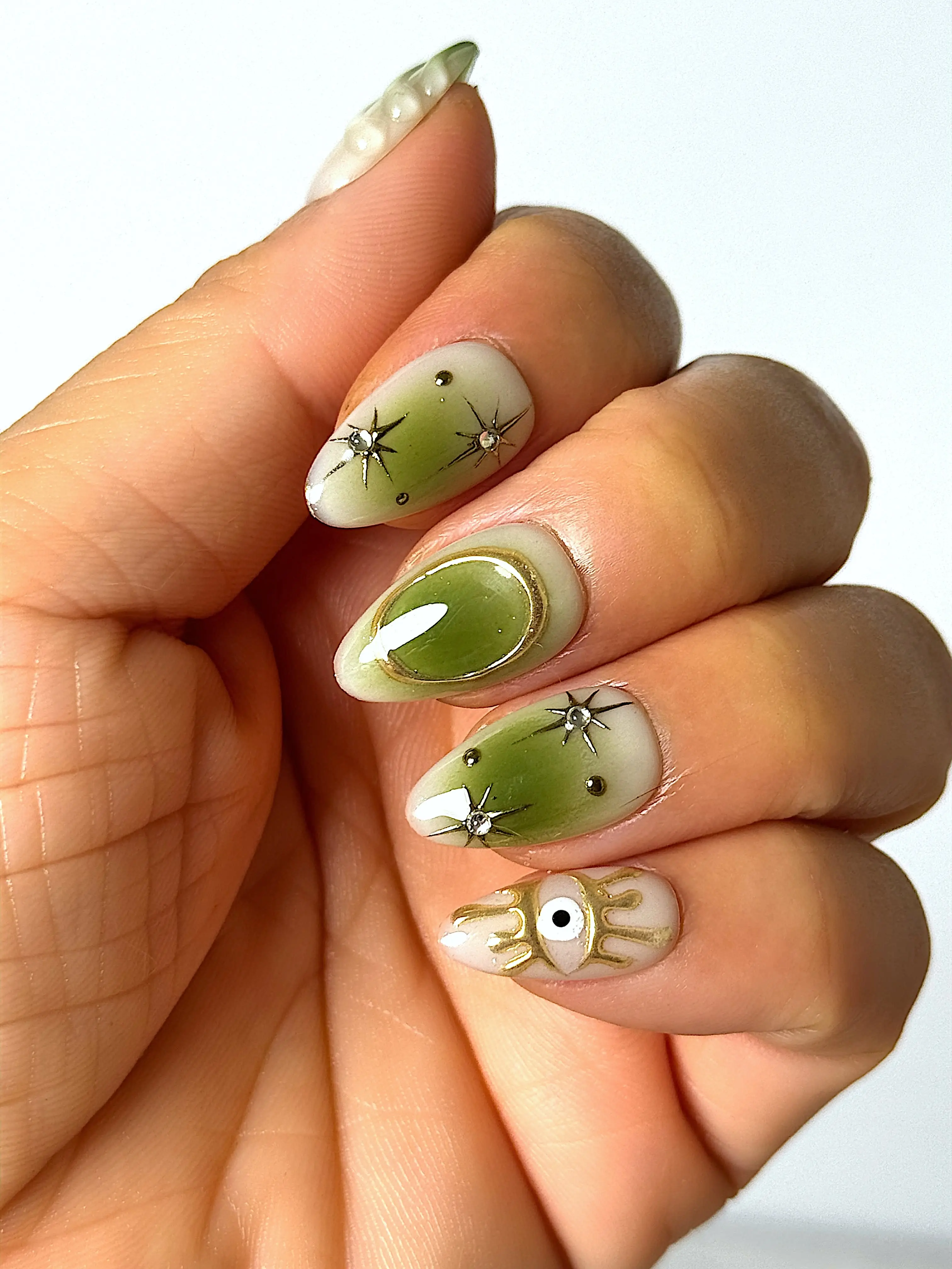 GISEL - Short Almond Press-On Nails
