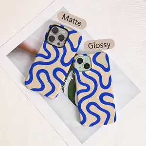 Blue wavy pattern phone case – simple yet eye-catching