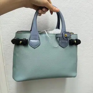 Pre-owned LTALY Tote Bags Burberry — Blue and Black Color block Tote with Straps（SZ H06952）