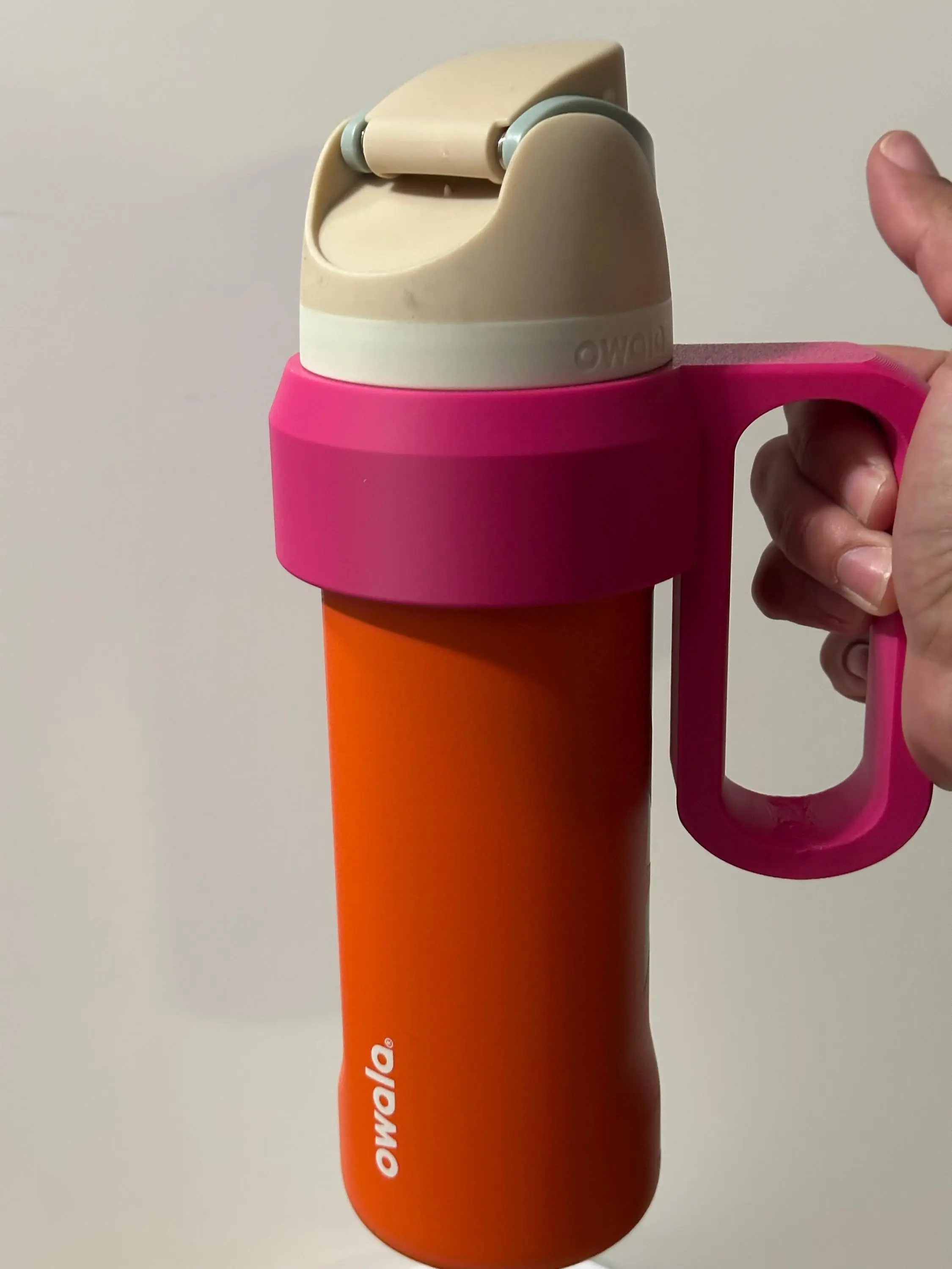 Copycat Owalaaaa Freesip Handle for Beverage Cups - Improved Grip, Reduced Spills, Cup