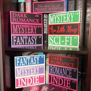 Book Lover Street Signs & Sayings | Reader Room Decor | Aesthetic Wall Art | Perfect Gift For BookTok | Bookshelf Decor & Signs | Minimalist Bookshelf Art | Reader Gift Idea