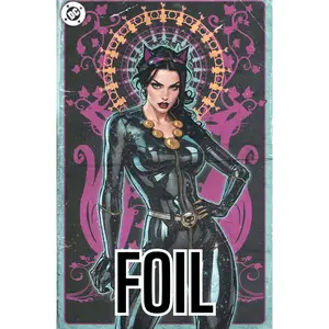 CATWOMAN #81 POULAT - UP CLOSE FOIL - LTD 1000