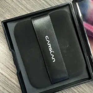 Product Review of CARSLAN Black Magnet Oil Blotting Setting Sheet With Powder More Control Oil Keep Fresh 2 IN 1 Blotting Sheet with Mirror Puff & Recyclable Case 450 Sheets 1 Box 2 Refills from m**3