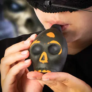 1Count Aztec Death Whistle Sound Effect, Realistic Human Scream, Easy Halloween Prank, Essential Horror Party Accessory, Painted Skull Design