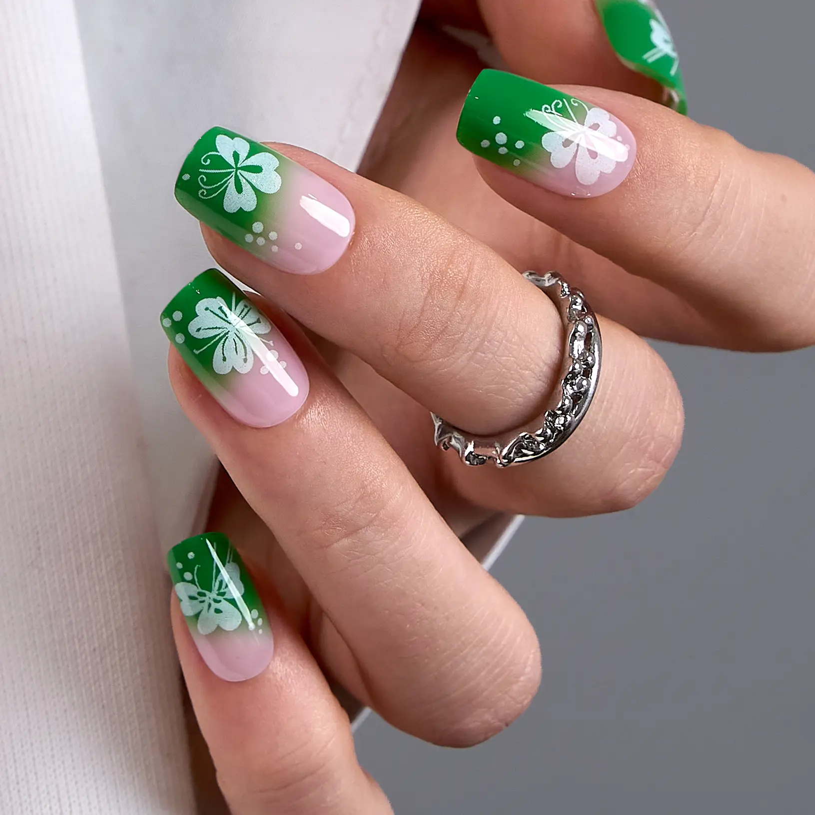 Lucky Clover Press On Nails | CurvLife Nail | 24pcs Medium Square Fake Nails | Glossy Finish with Clover-Inspired Gradient & Floral Details | Easy to Apply, Comfortable & Long-Lasting | Great for Daily Wear, Festivals, Parties & Lucky-Themed Events