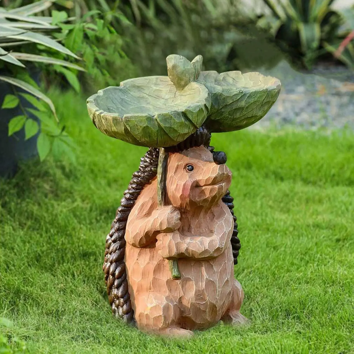 Outdoor Resin Bird Bath, Cute Playful Hedgehog Design, Garden Wildlife Feeder Decor, Standing Decorative Bird Bath for Yard and Lawn, Ornamental Bird Bath, Attracting Wildlife, Durable Functional Resistant