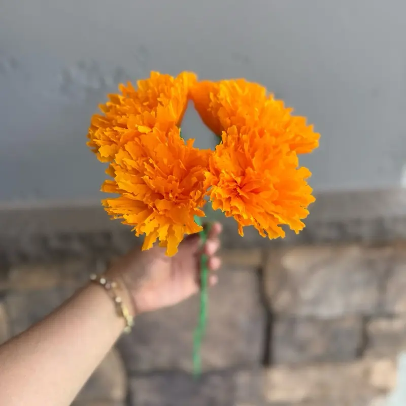 Flor Zempazuchitl de Papel Crepe
