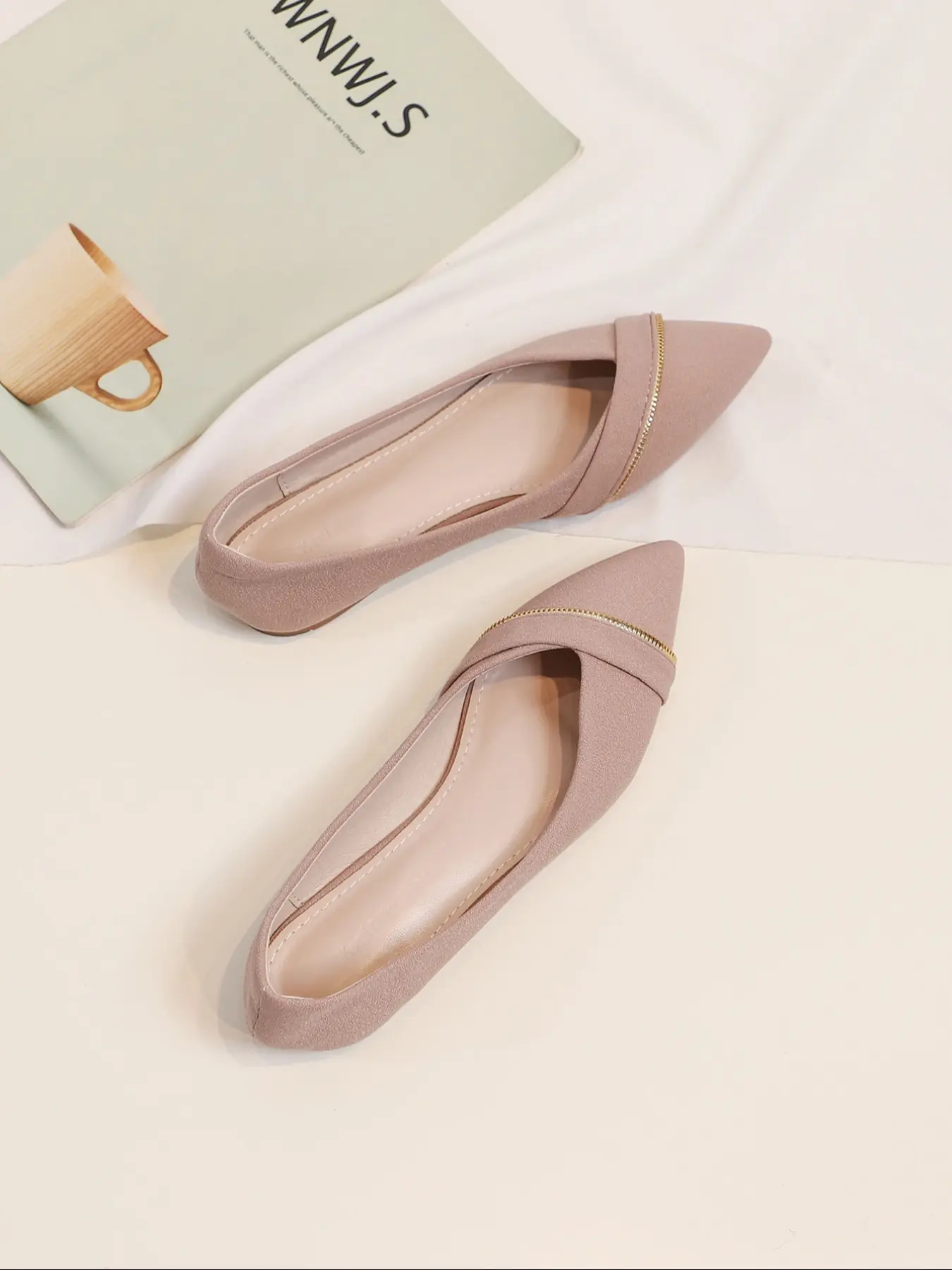 Women's Flat Shoes New French Style Versatile Low-Top Comfortable Soft Rubber Sole Pointed Toe Elegant Lady Shoes Casual Flats Casual Summer Shoes