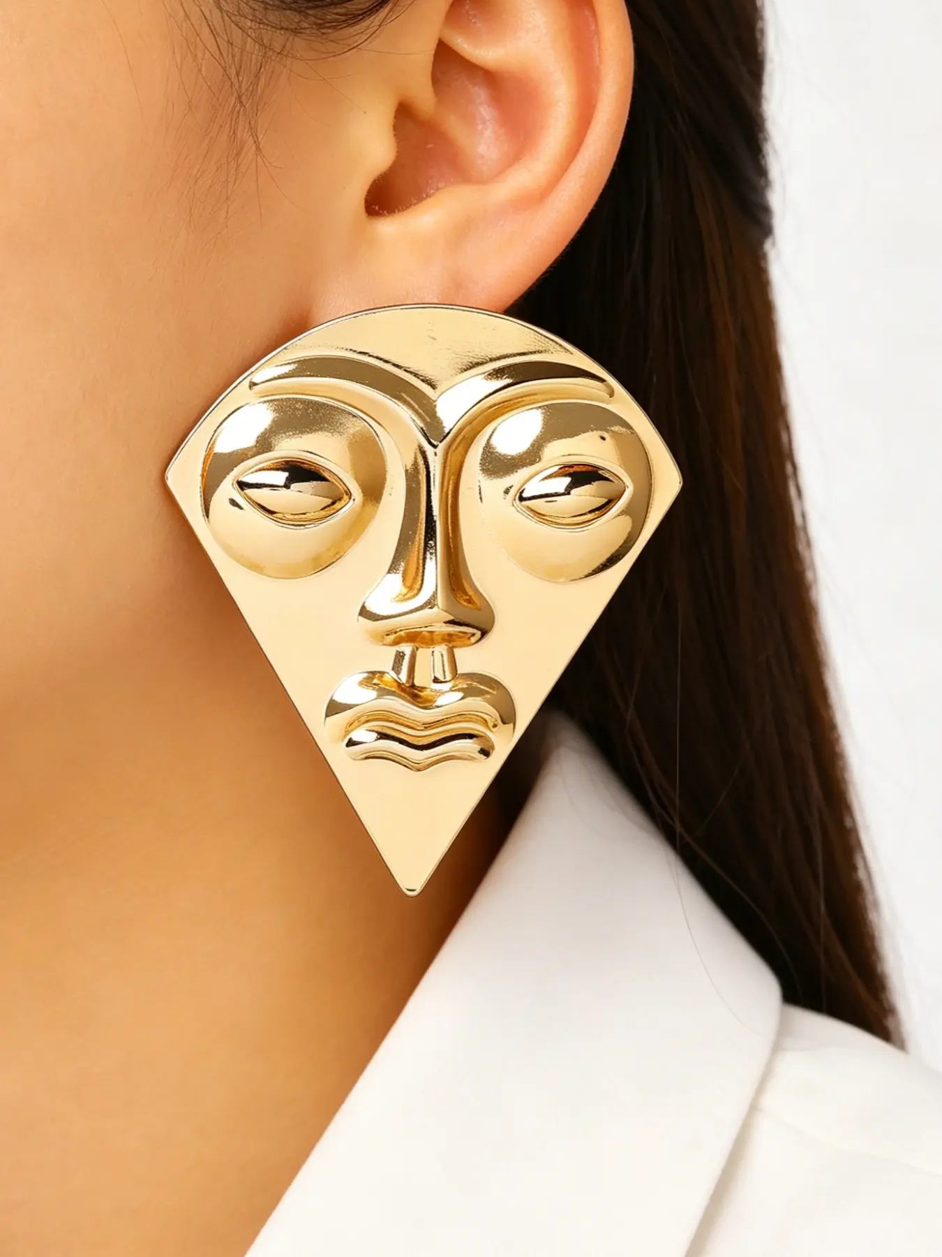 Avant-Garde Surreal Alien Face Stud Earrings - Bold Geometric Statement Jewelry, Oversized Abstract Human Face Earrings for Party & Streetwear