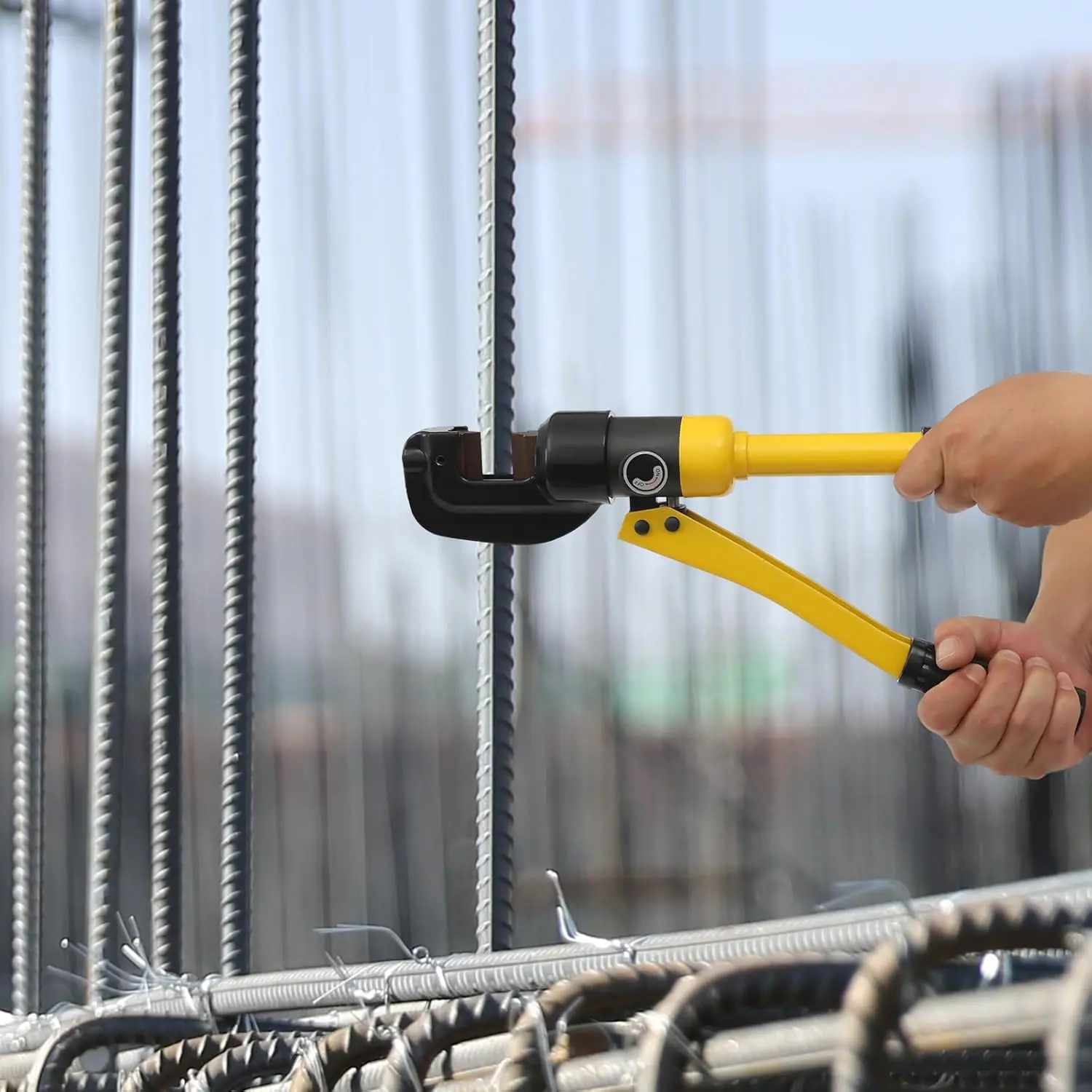 Portable Hydraulic Rebar Pliers - Heavy Duty Handheld Cutting Tool for Construction, Furniture, Frames, Hex Key Use, 8ton/17637lbs Cutting Force, 0.4-1.6cm/0.16-0.63in Shear Area, With Storage Box, Rebar Cutting, Sc-16 Model, 8-Ton Force