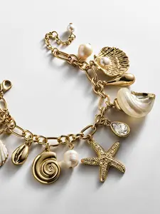 Isla Charm Bracelet - Gold/Pearl Isla Charm Bracelet - Gold/Pearl