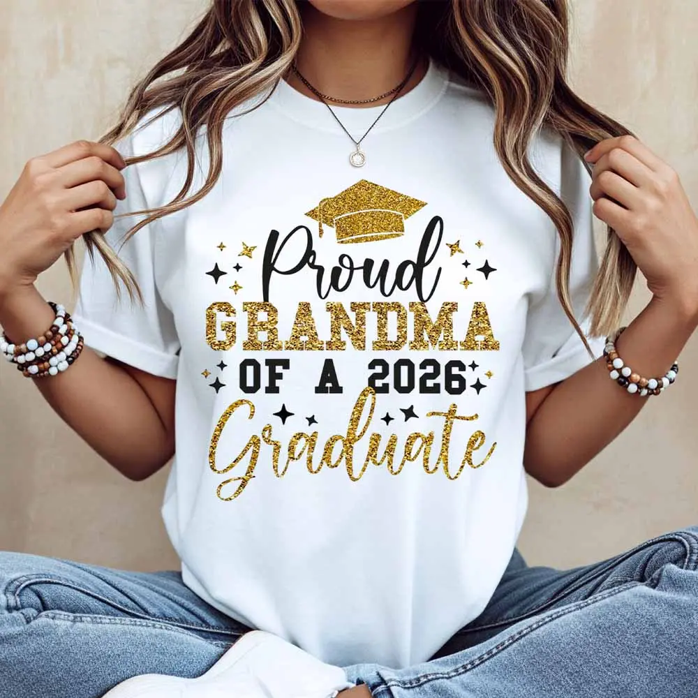 Women's Short-Sleeve Baggy Graduation Cap & Stars Motif T-Shirt - White Casual Streetwear Top, Proud Grandma of 2026 Graduate, Ideal for Graduation Celebrations & Everyday Wear