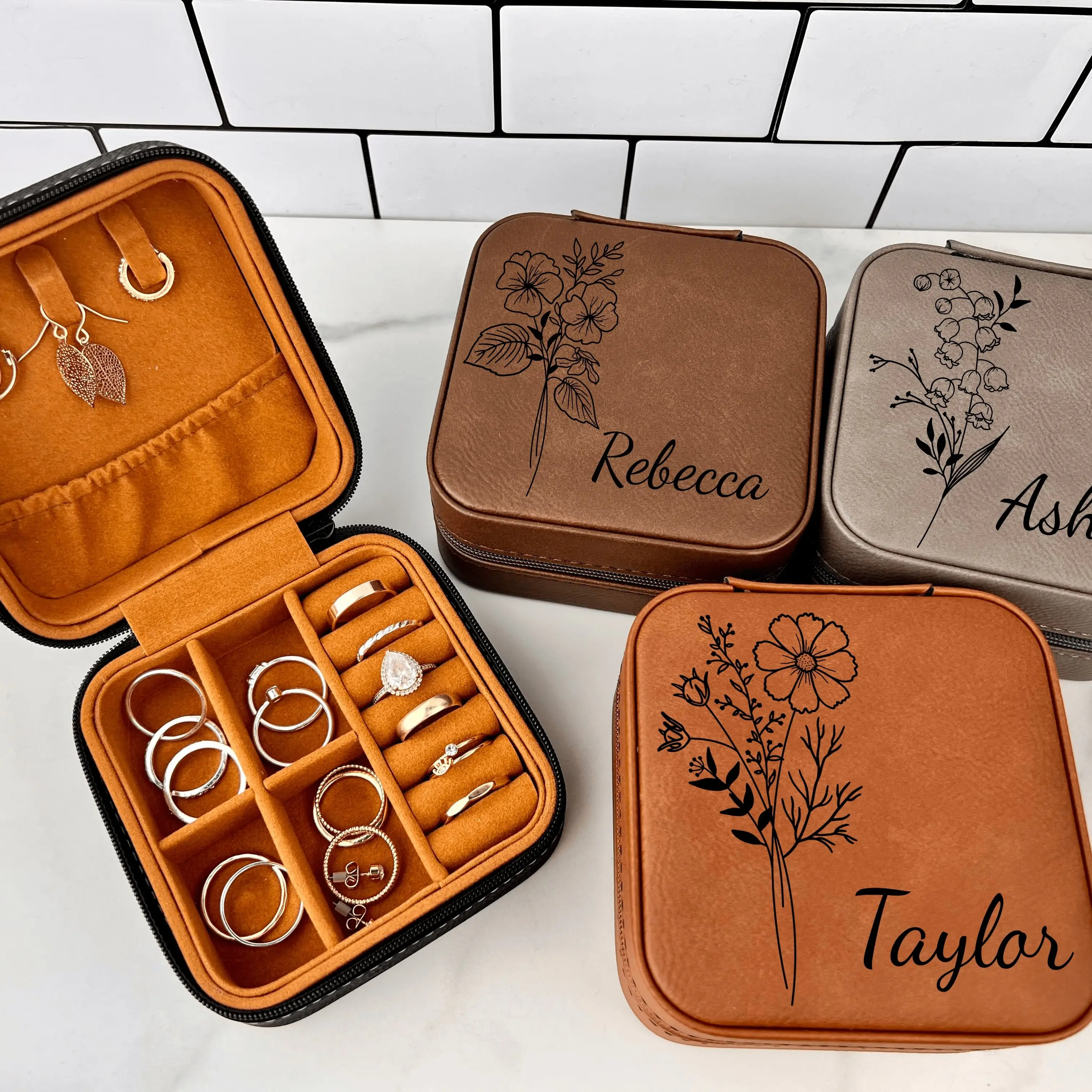 Personalized Birth Flower Jewelry Travel Case, Laser Engraved, Birth Month Flower Gift, Personalized Birthday Gift, Leather Jewelry Travel Case, Custo