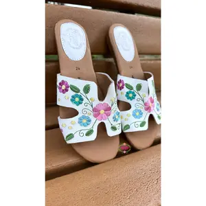 Viera - Clarissa Embroidered sandal