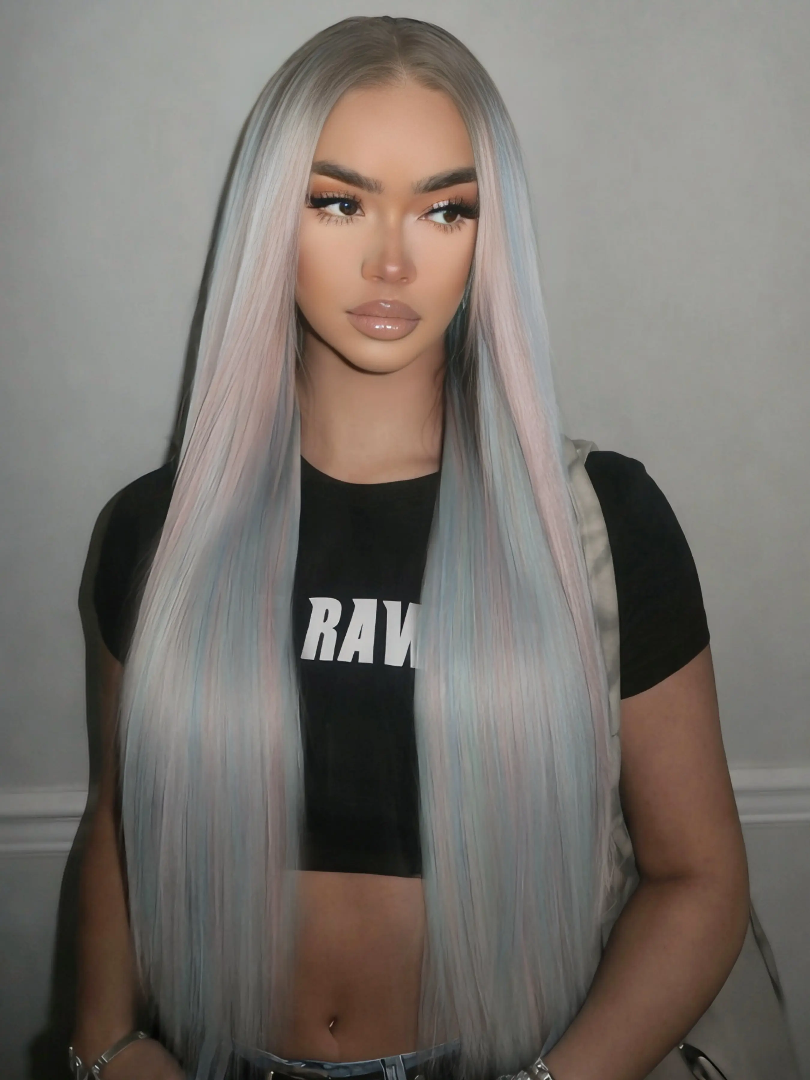Pastel Pink Blue Highlight 13x4 Lace Front Wig Glueless Frontal Wig Free Part 3-Tone Highlight Straight Synthetic Wig Dating Look Valentine’s Day Date Night Wig  for Women Everyday Wear Party Valentine’s Gift Present 28 Inch Glueless Wigs