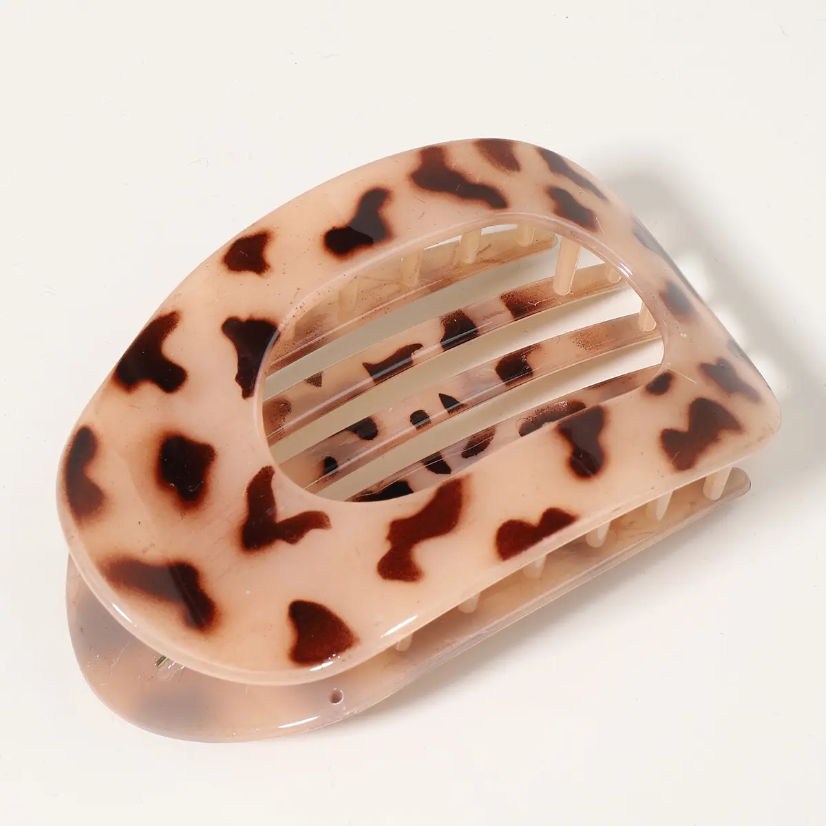Elliptical hair clip   light leopard pri