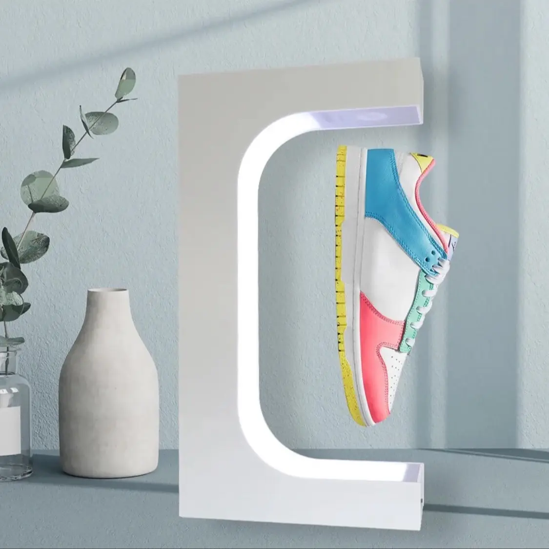 LED Floating Shoe Rack 360 Degree Auto Rotate Display Stand Shoes Shop Sample Showcase Shoes Rack Sneaker Storage