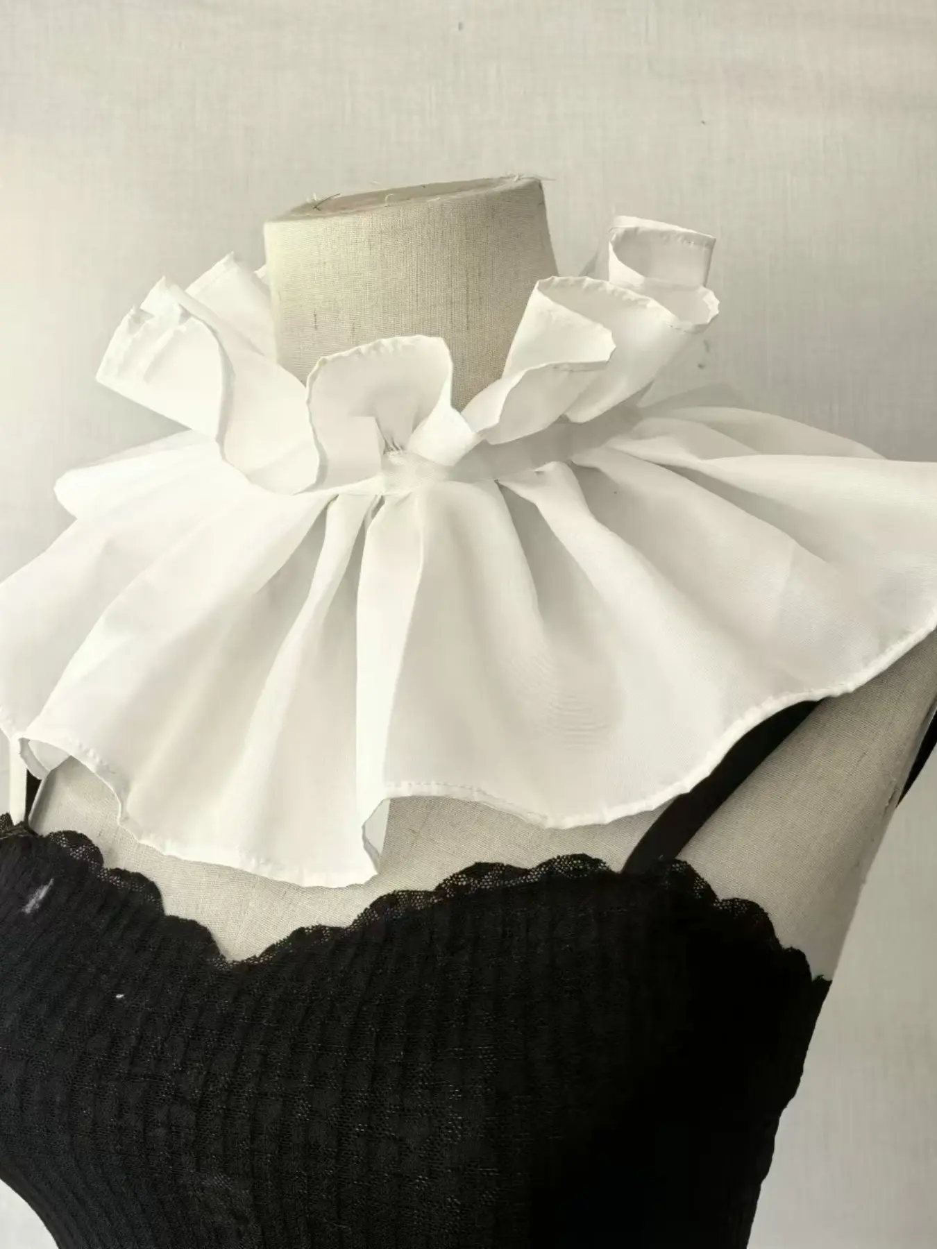 New French Court Style Ruffled Tie High Neck Retro Ruff Collar Fashion Lace Frill