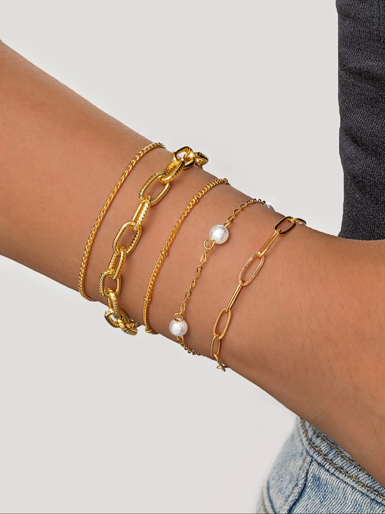 Elegant Faux Pearl Chain Beautiful Bracelets Set, 5-Piece Stackable Design, Exquisite Bracelet, Perfect Gift for Women, Ideal for Festive Occasions