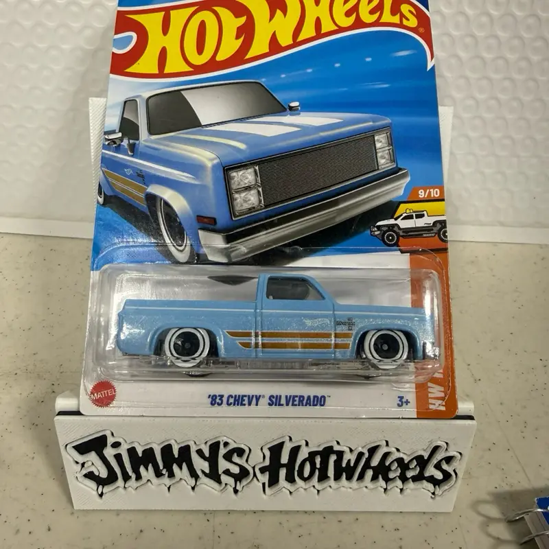 Baby Blue ‘83 Chevy Silverado