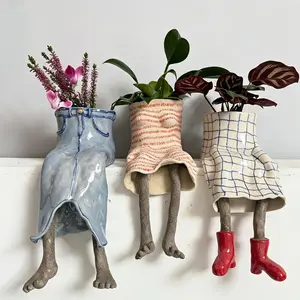 Resin Statue Base Planter, Ideal for Succulents, Cacti, Small Plants, Outdoor Use, Modern Home Office Decor, Balcony Ornament