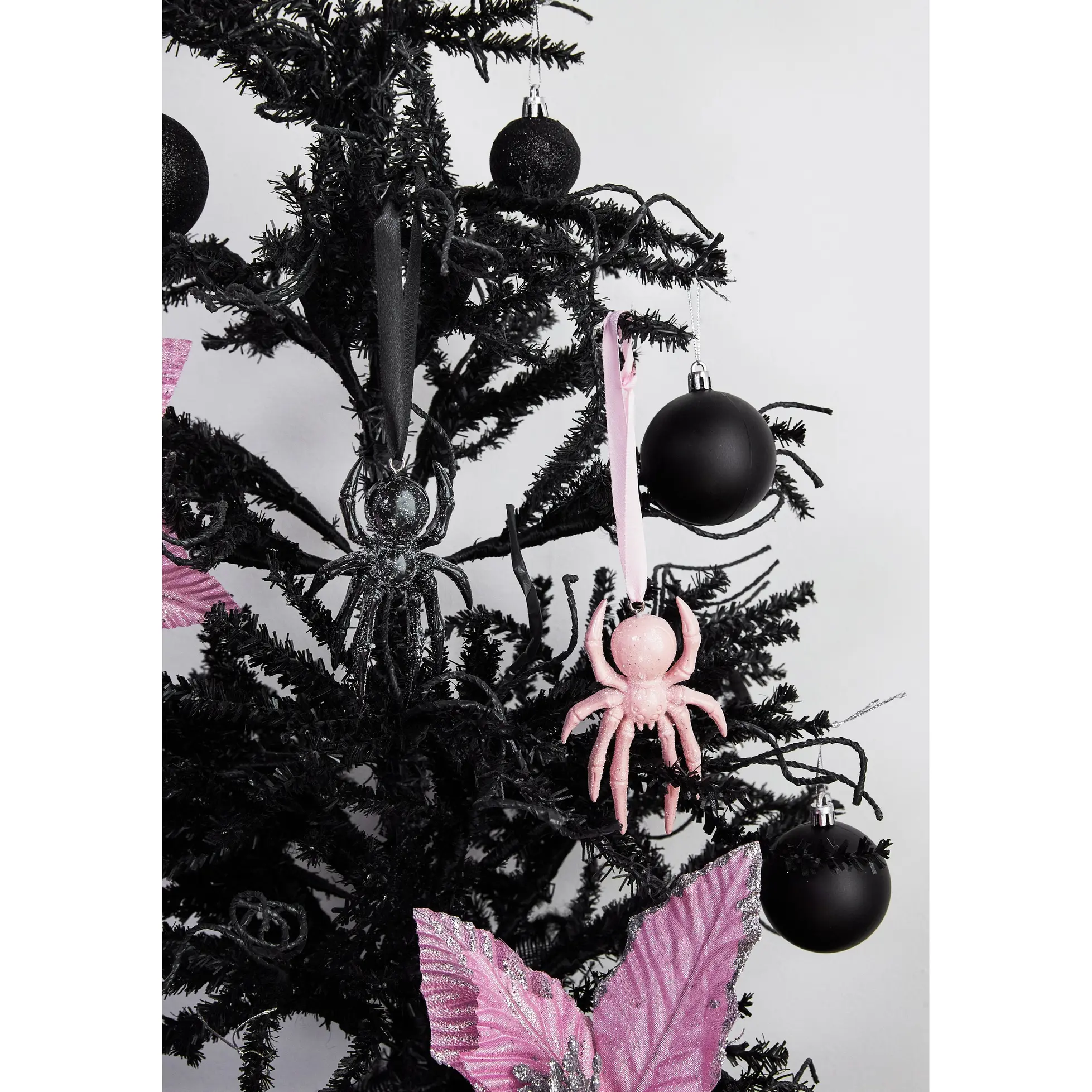 Creepy Crawly Cheer Ornament Set Creepy Crawly Cheer Ornament Set