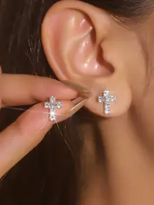 Elegant Cross Stud Earrings with Sparkling Water Diamonds, High-Quality Fashion Jewelry for Women, Perfect Gift Idea, Trendy Jewelry, Fashionable Jewelry Accessories