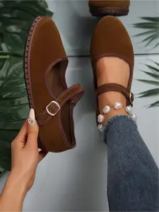 Women's new round-toe flat shoes with a buckle strap, suitable for outdoor wear, stylish, simple, comfortable, lightweight, versatile for daily use and commuting, Walking Shoes