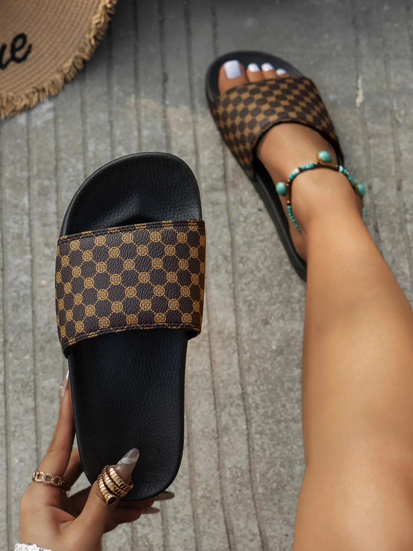 Women's Summer 2024 Fashionable Random Pattern Slide Sandals, Casual Comfortable Home Slippers for Indoor Outdoor Wear, Trendy Lightweight Breathable