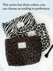 Leopard Print Large Capacity Makeup Bag, High-End Fashion Travel Organizer, Portable Handheld Bag for Women, Stylish and Practical