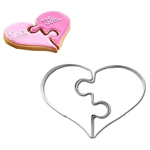 A Pair of Interlocking Heart-shaped Stainless Steel Cookie Cutters, Easy to Release, Perfect for Home Baking and Dessert Shops to Easily DIY Bread, Cookies, and Pastries. Suitable for Both Clay and Baking, Ideal for Wedding/Valentine's Day/birthday