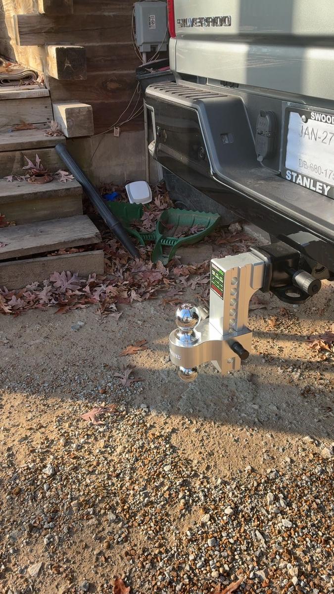 Item: Silver, 8" Drop