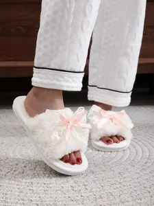 Lace Bow Fuzzy Flip Flops, Soft Sole Non-Slip Sandals, All-Season Wear, Cute Home & Outdoor Shoes for Girls, Butterfly Pattern Slippers