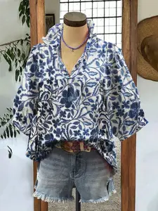 Women's Spring Summer Bohemian Casual Vacation V-Neck Random Print Shirt Blouse, Stylish Ladies' Floral Top for Daily Wear & Travel