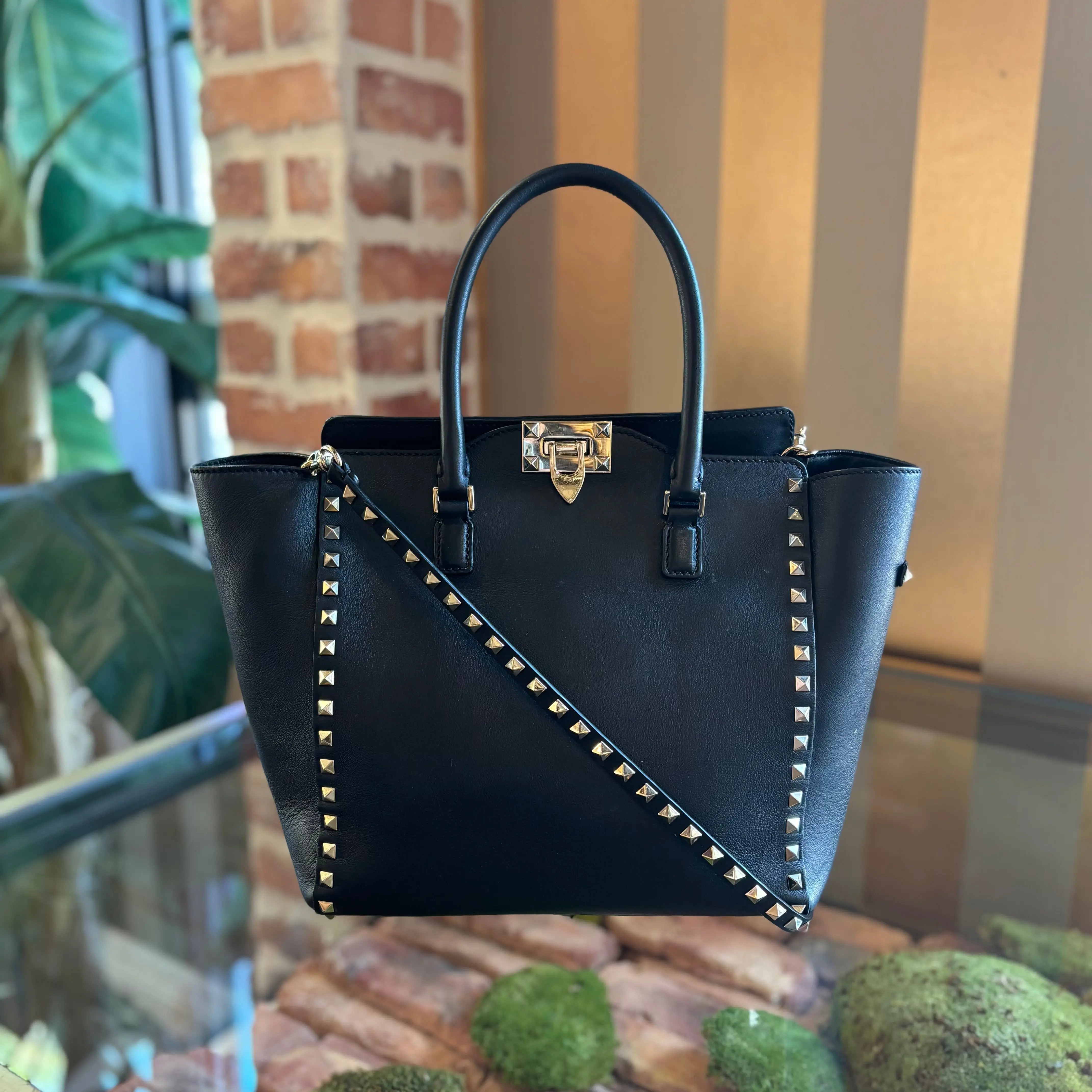 Pre-owned Valentino Leather Double handle tote Black Smooth Calfskin Rockstud Bag