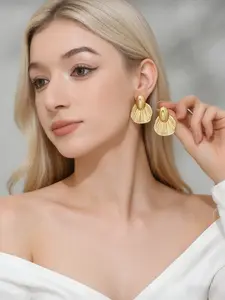 Elegant Fish Tail Design Earrings, Stainless Steel Material, Perfect Gift for Women & Girls, Daily Wear Jewelry Accessories
