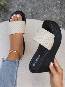 New Women's Thick Bottom Rubber Braided Fashion Flatform Sandals, Summer Black Platform Wedge Slides, Comfortable Casual Wear for Beach Outings